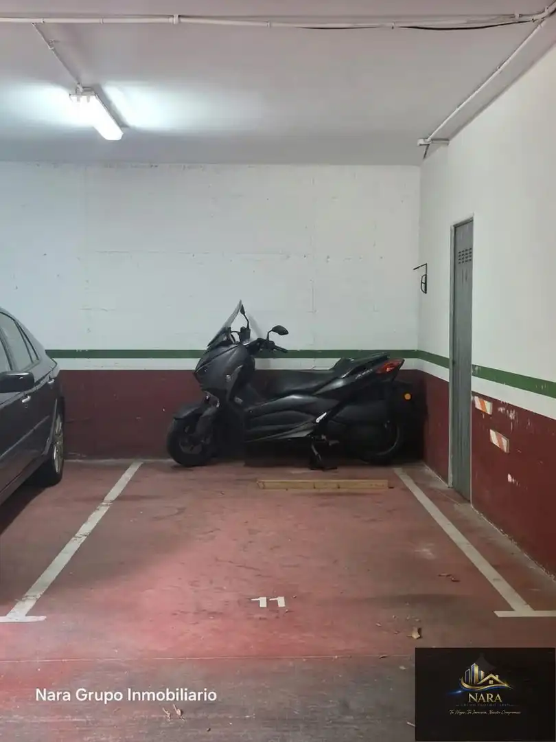 Parkplatz von Wohnung zum Verkauf in Santander mit Heizung, Privatgarten und Parkett