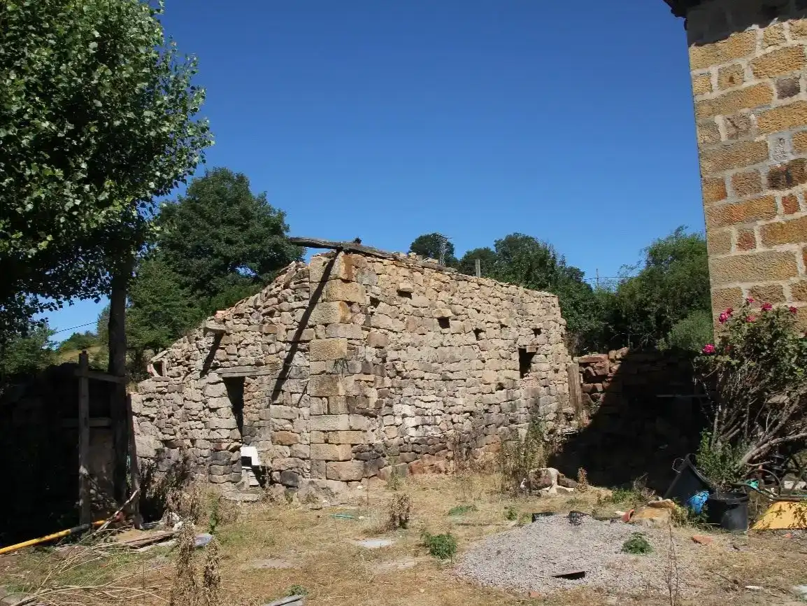 Vista exterior de Finca rústica en venta en Las Rozas de Valdearroyo , Cantabria