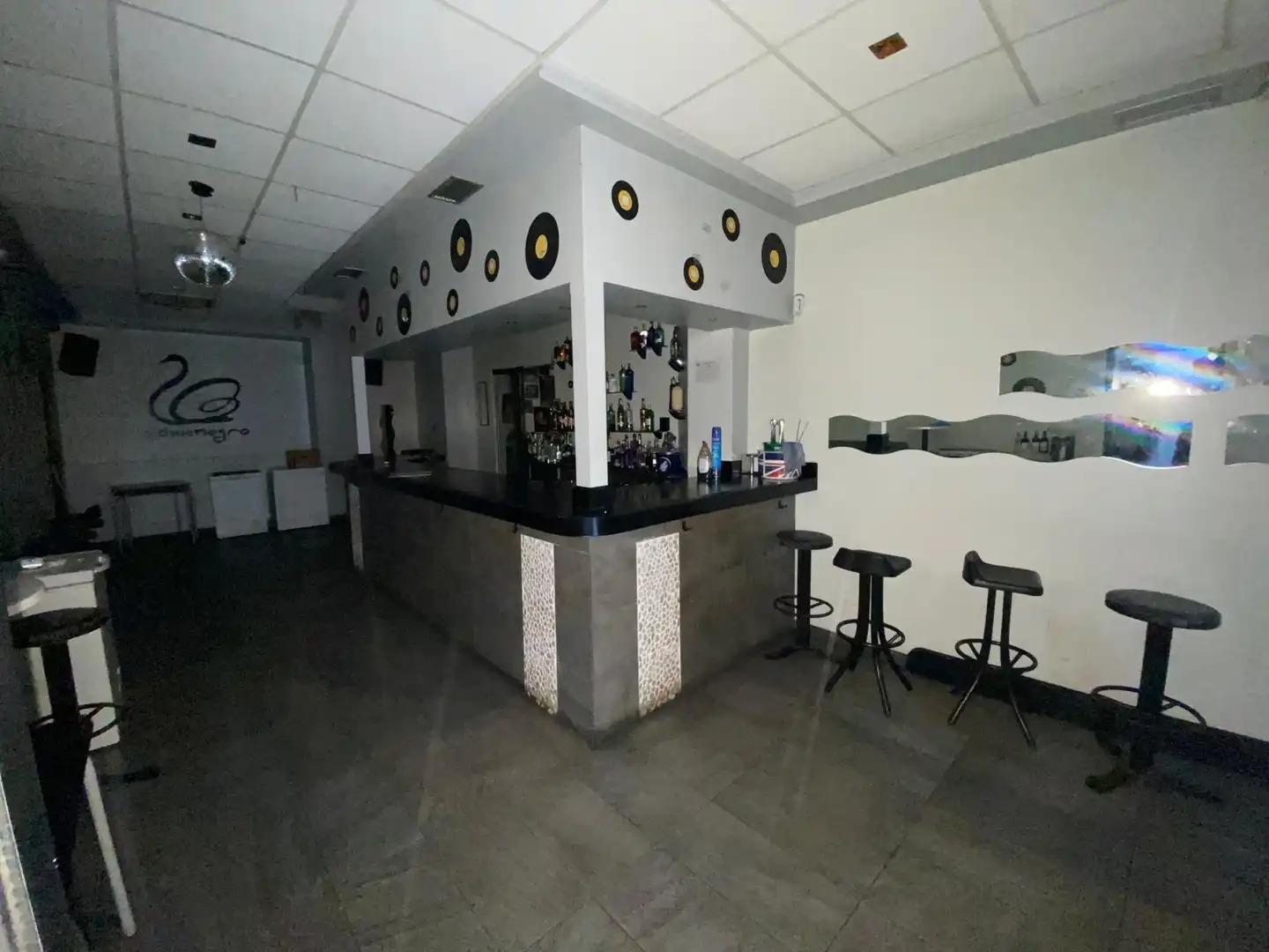 Business premises for sale in Santoña, imagen 2