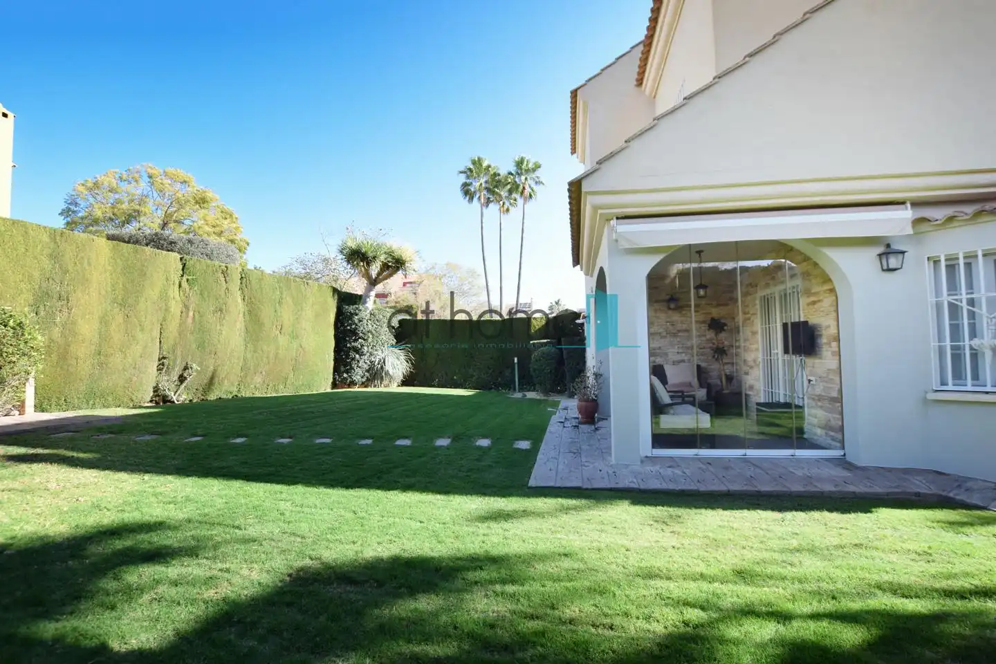 Casa amb terrassa de lloguer a Avenida Retor Emilio Bayarri