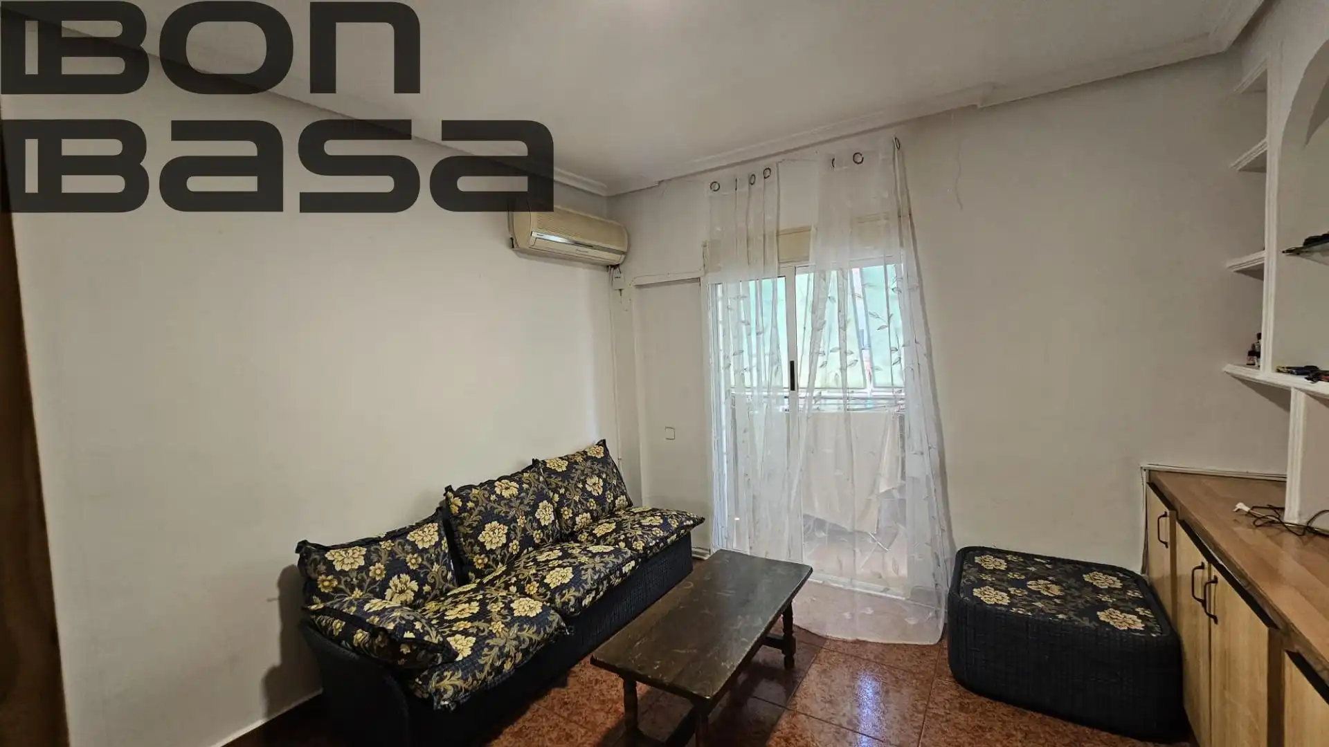 Wohnzimmer von Wohnung zum Verkauf in Alicante / Alacant mit Klimaanlage und Balkon