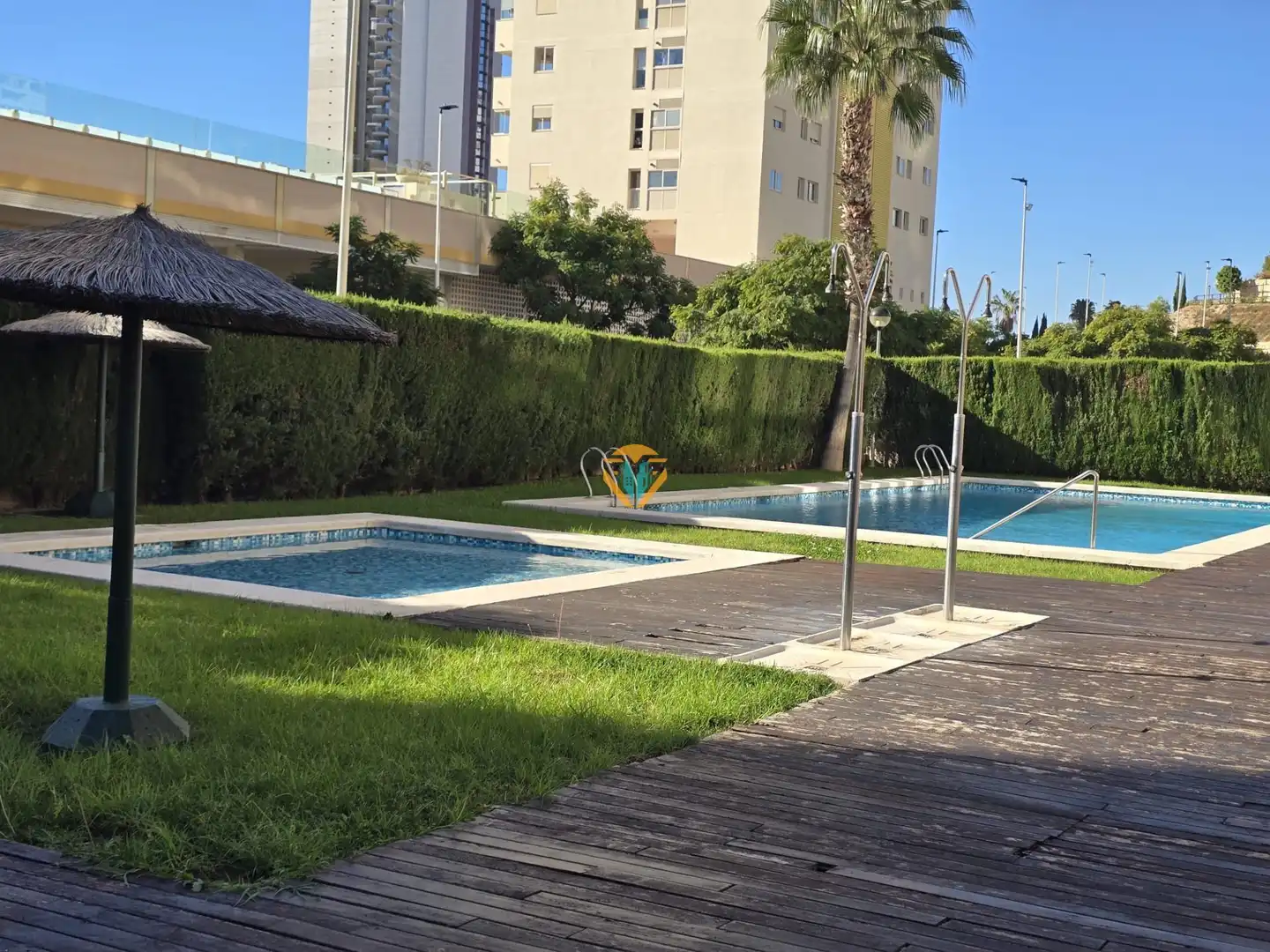 Piscina de Apartamento en venta en Benidorm con Aire acondicionado, Calefacción y Jardín privado
