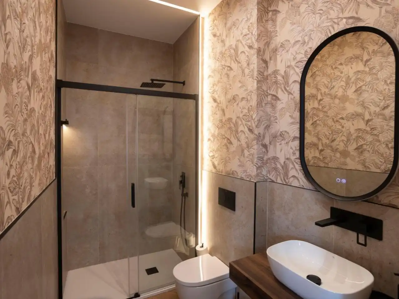 Badezimmer von Maisonette zum Verkauf in  Sevilla Capital mit Klimaanlage und Terrasse