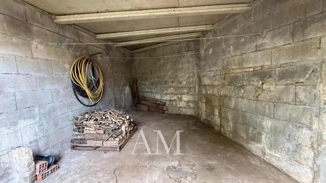 Casa adosada en venta en Vigo  con Calefacción, Jardín privado y Trastero