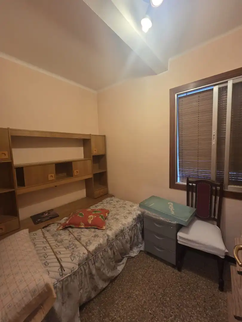 Habitación de Piso en venta en Barcelona con Balcón