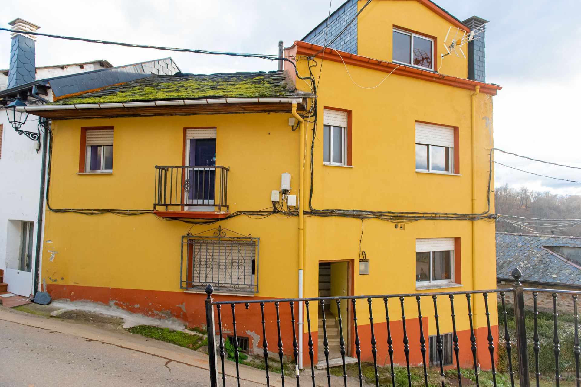 Vista exterior de Casa o xalet en venda en Páramo del Sil amb Terrassa