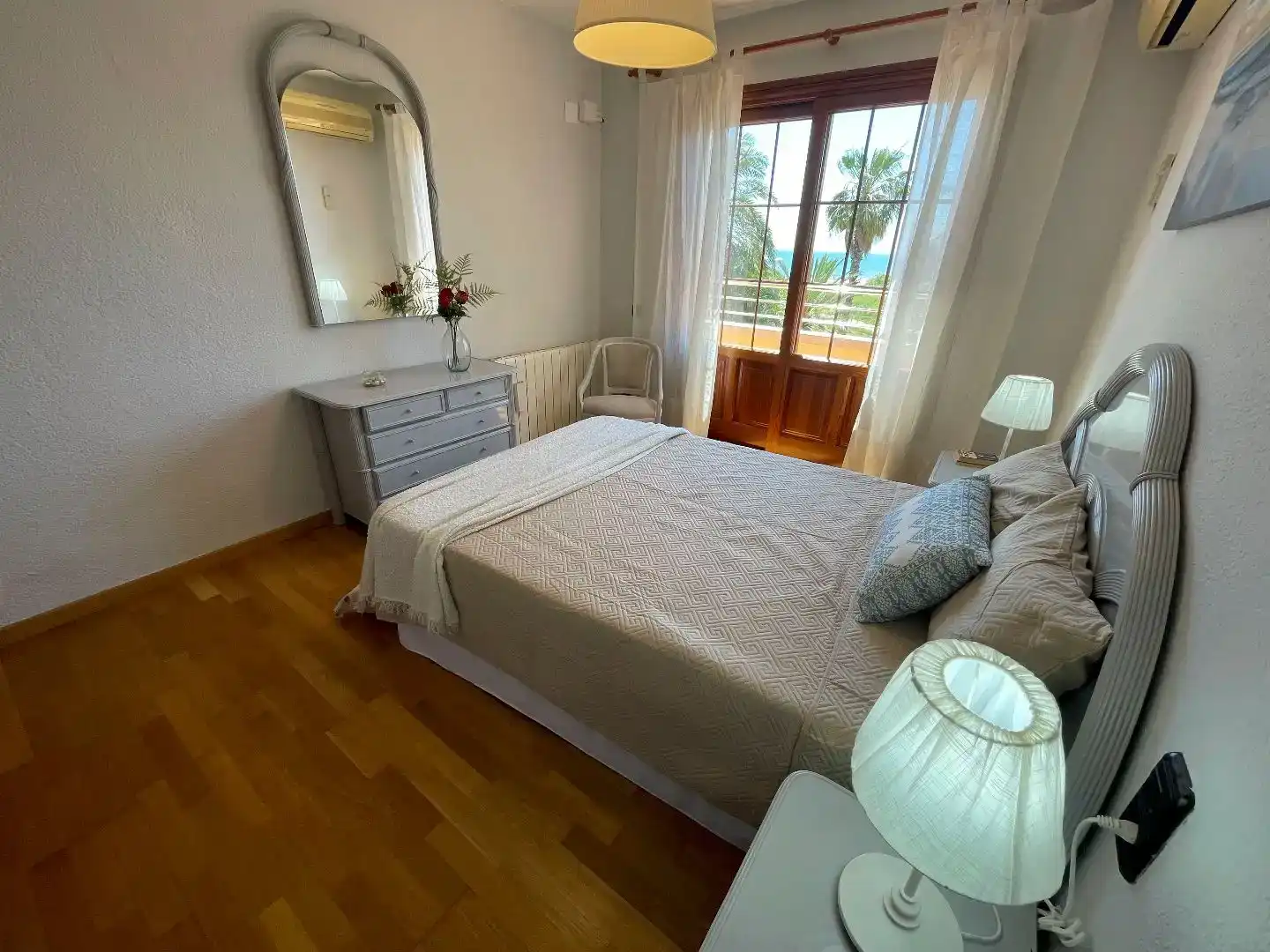 Dormitori de Casa o xalet de lloguer en La Pobla de Farnals amb Aire condicionat, Parquet i Traster