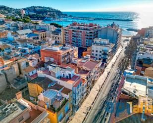 Vista exterior de Apartament en venda en Sant Feliu de Guíxols amb Calefacció, Moblat i Balcó