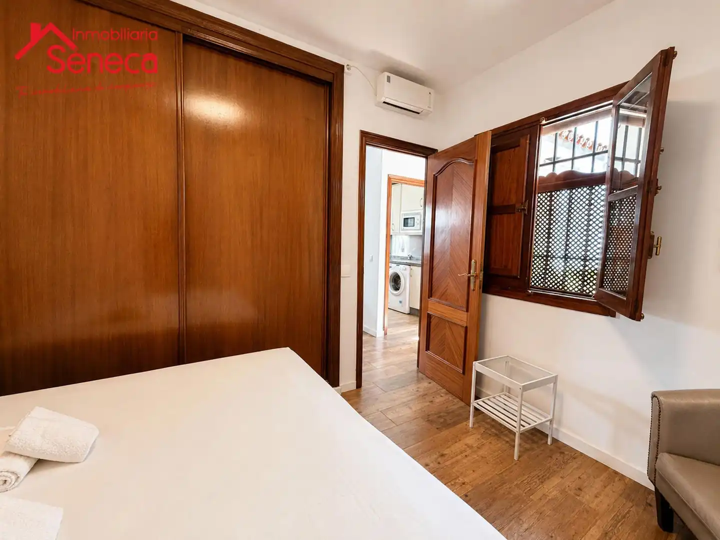 Bedroom of Flat for sale in Córdoba  with Air Conditioner and Furnished