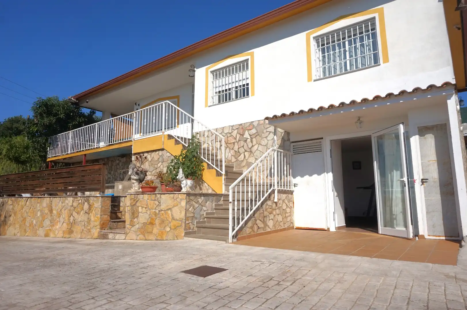 Vista exterior de Casa o xalet en venda en Fogars de la Selva amb Calefacció, Jardí privat i Terrassa