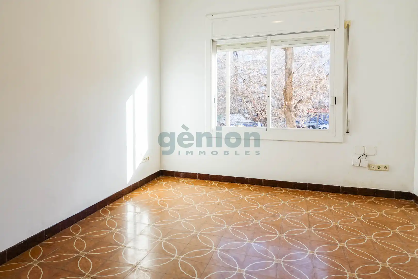 Schlafzimmer von Residential zum Verkauf in Salt