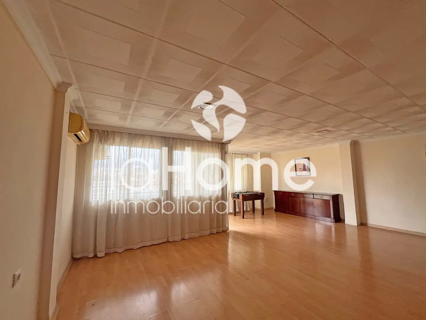 Sala d'estar de Pis en venda en Gandia amb Aire condicionat, Parquet i Balcó