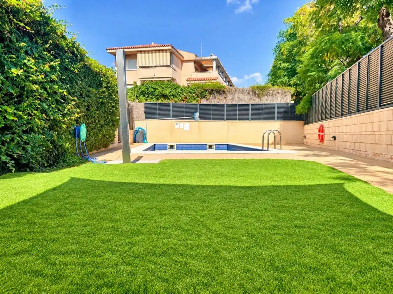 Piscina de Dúplex en venta en Martinica – Ateneu