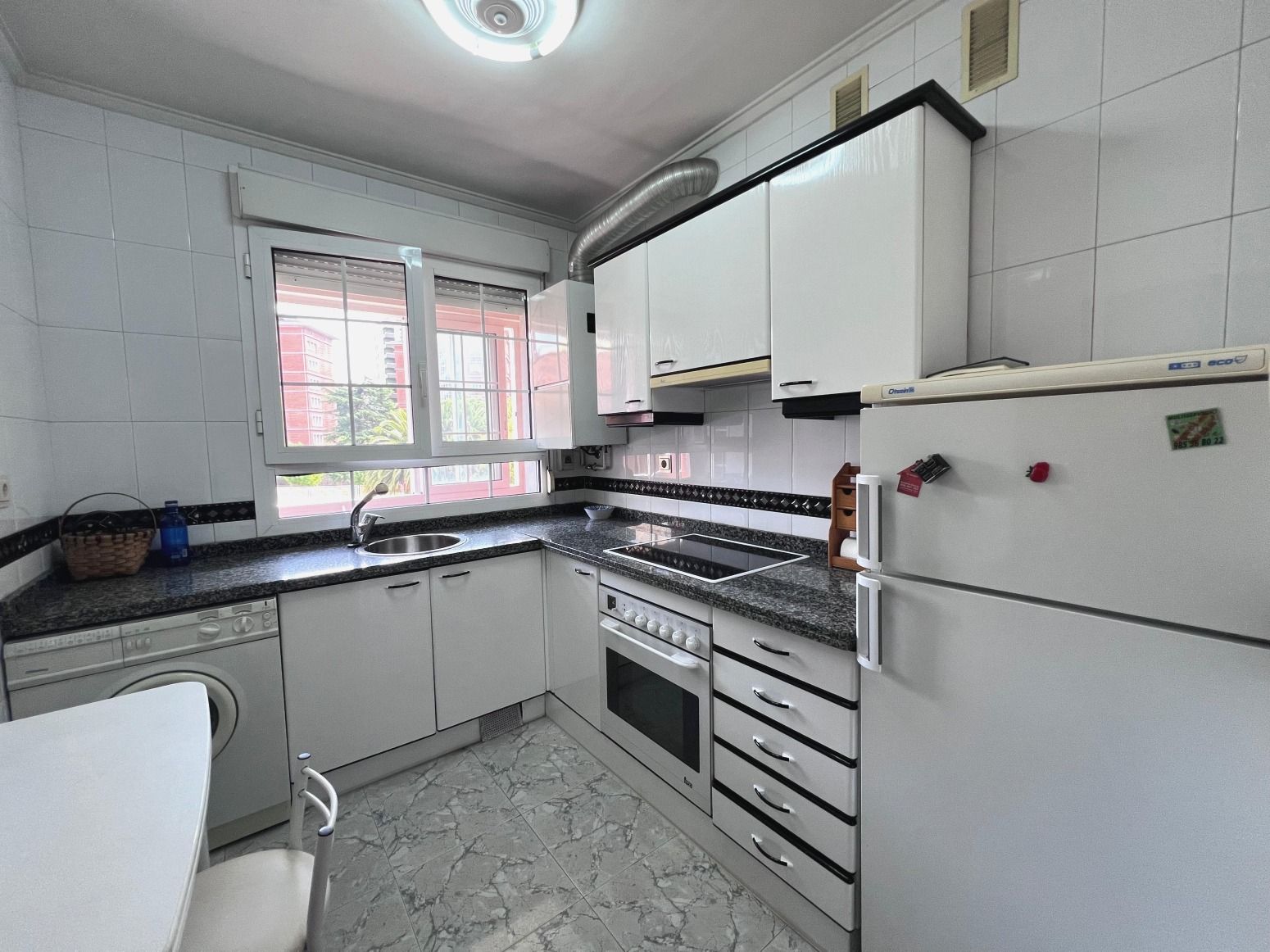 Kitchen of Flat for sale in Avilés  with Heating, Parquet flooring and Terrace