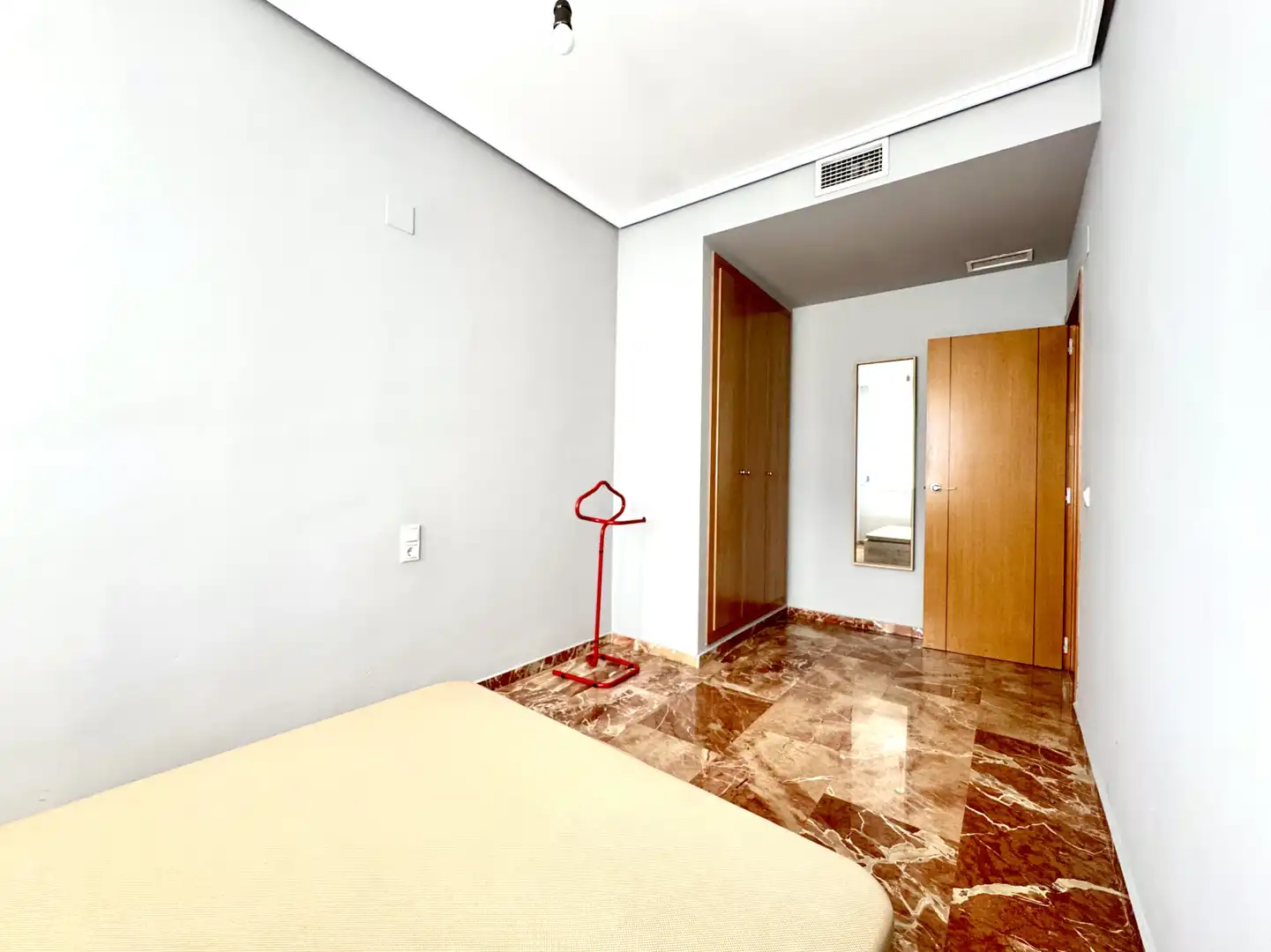 Bedroom of Flat for rent in Torrent  with Air Conditioner, Heating and Private garden