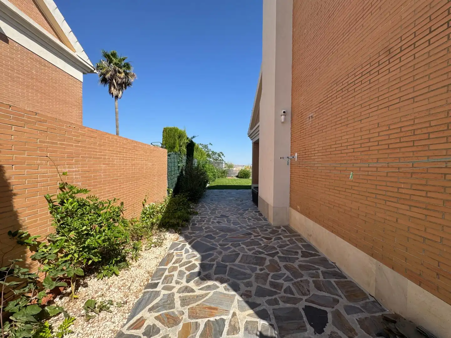 Vista exterior de Casa o xalet de lloguer en Villa de Otura amb Aire condicionat, Calefacció i Jardí privat