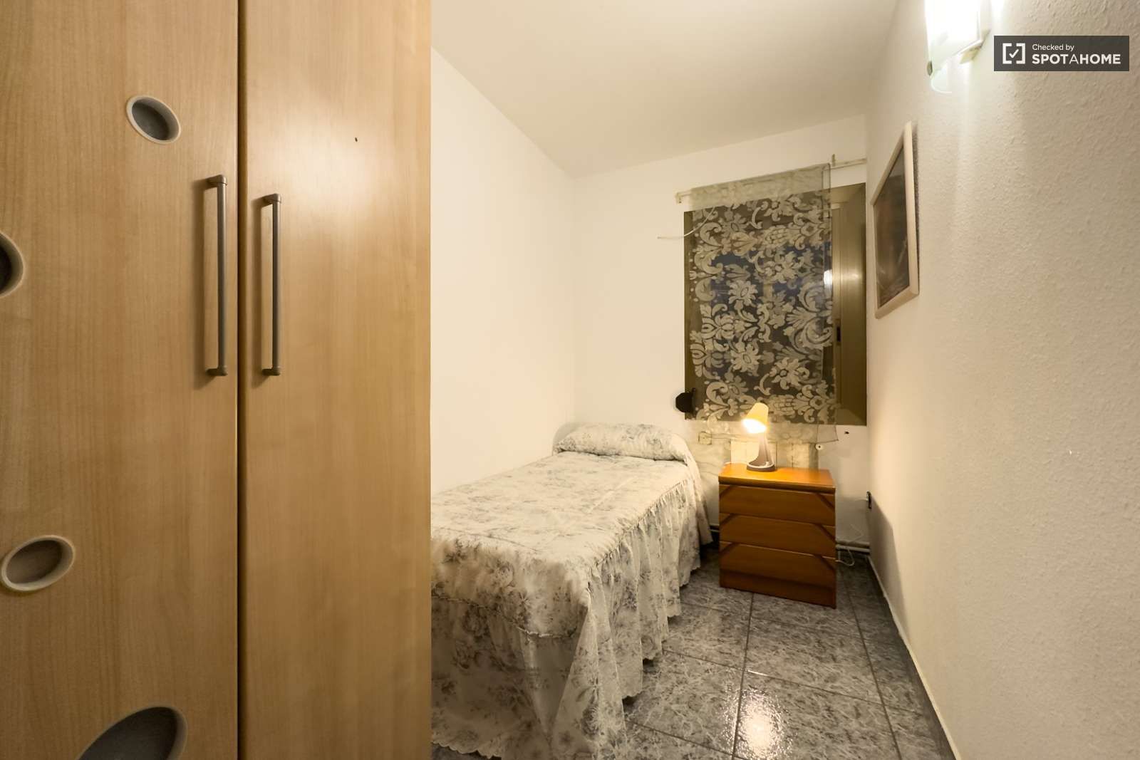 Flat to share in Les Roquetes