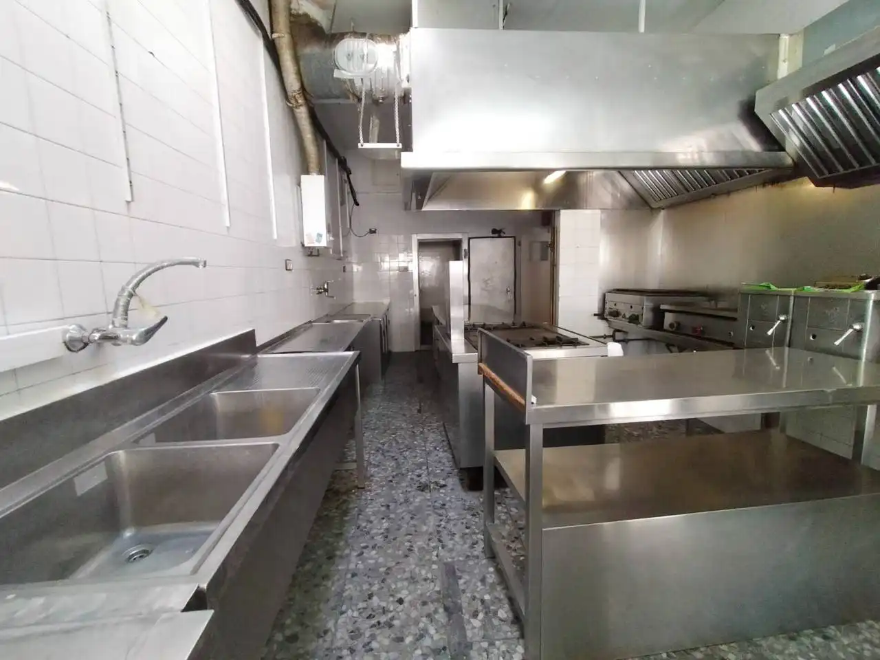 Cuina de Casa o xalet en venda en Terrassa amb Aire condicionat i Terrassa