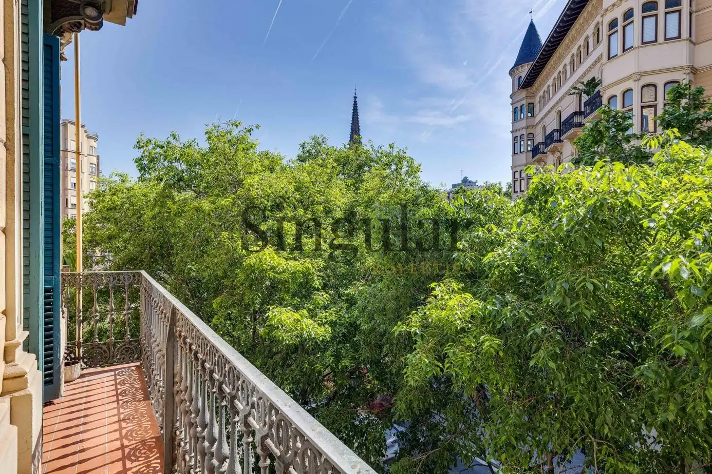 Piso con terraza en venta en Carrer de València