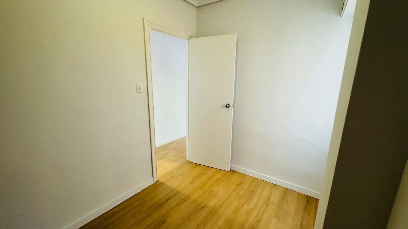 Habitación de Piso de alquiler en Valencia con Aire acondicionado, Parquet y Terraza