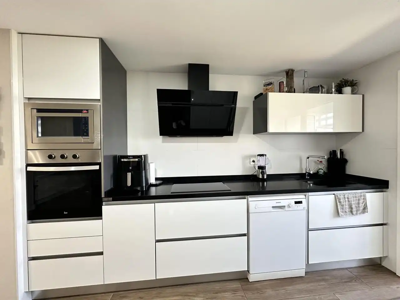 Kitchen of Flat for sale in Alicante / Alacant  with Air Conditioner, Parquet flooring and Storage room