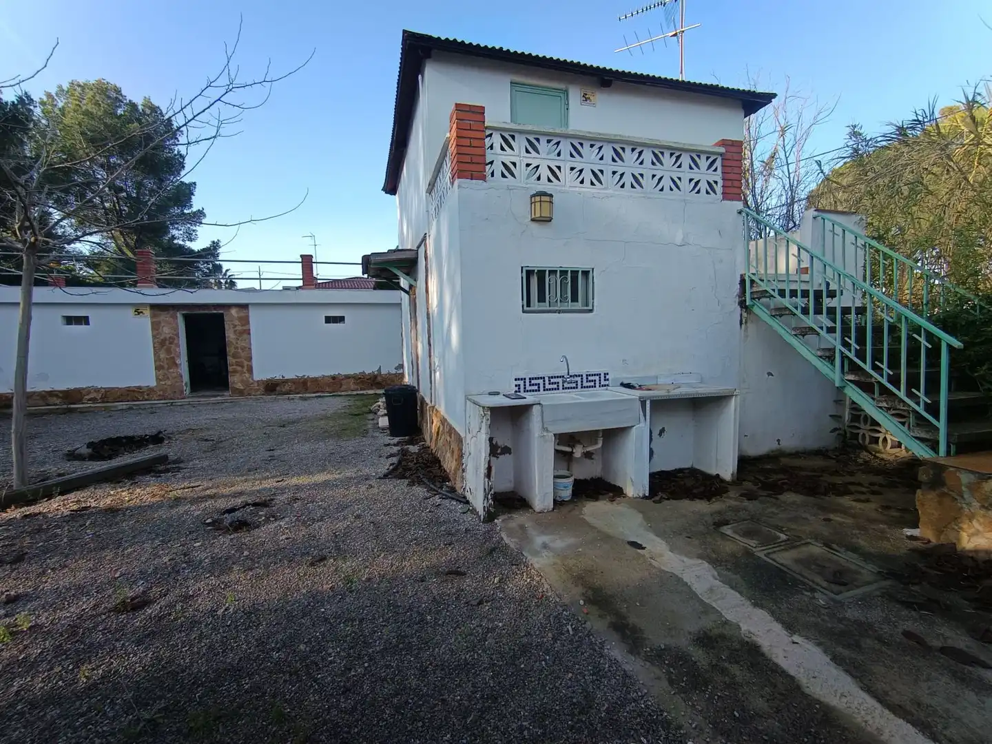 Vista exterior de Casa o xalet en venda en Bétera amb Piscina