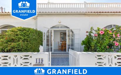 Exterior view of Single-family semi-detached for sale in Torrevieja  with Air Conditioner, Private garden and Terrace