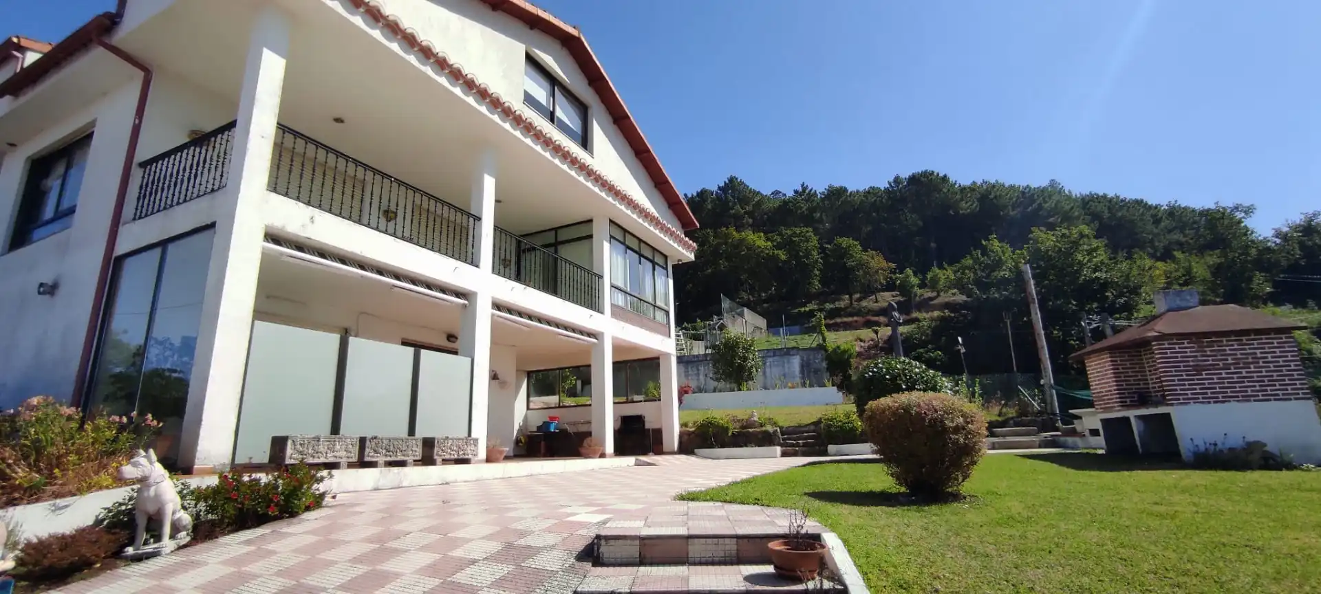 Vista exterior de Casa o chalet en venta en Vigo  con Calefacción, Terraza y Trastero