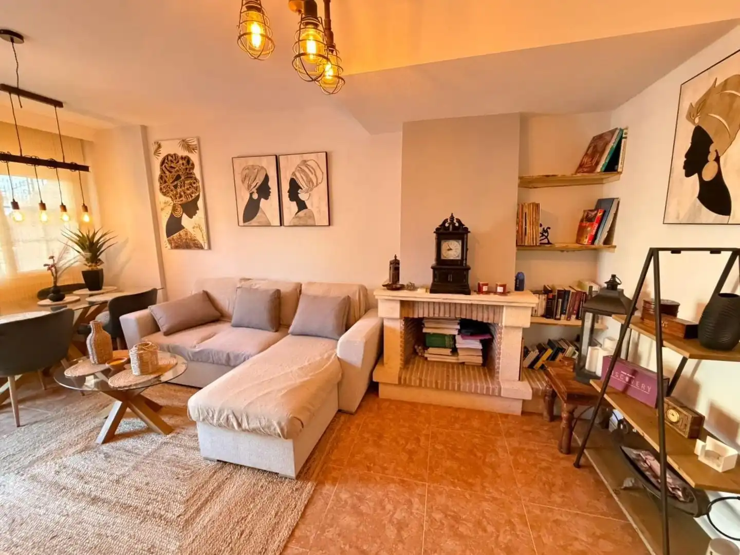 Sala de estar de Casa adosada en venta en Orihuela con Aire acondicionado, Piscina y Amueblado