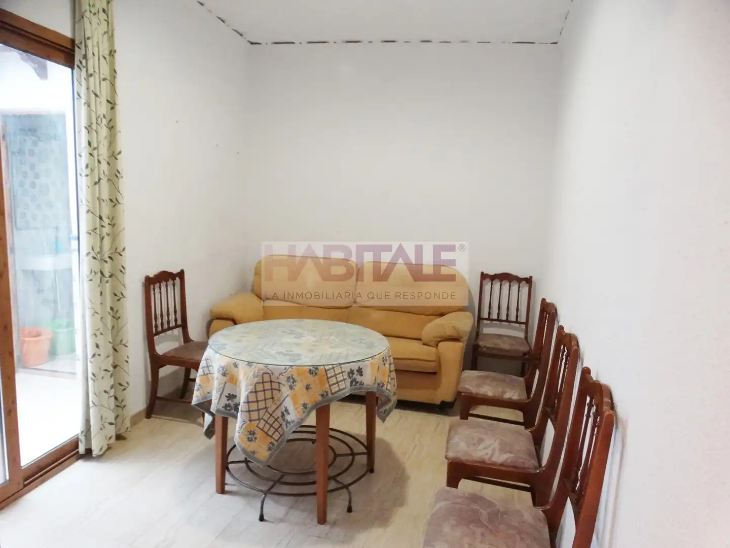 Sala d'estar de Casa adosada en venda en Xàtiva amb Traster i Moblat