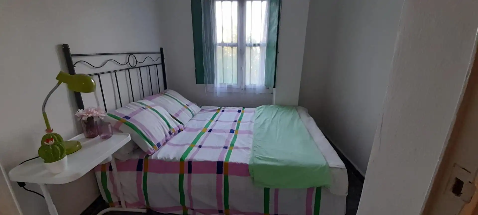Dormitori de Casa adosada en venda en Chiva amb Jardí privat i Terrassa