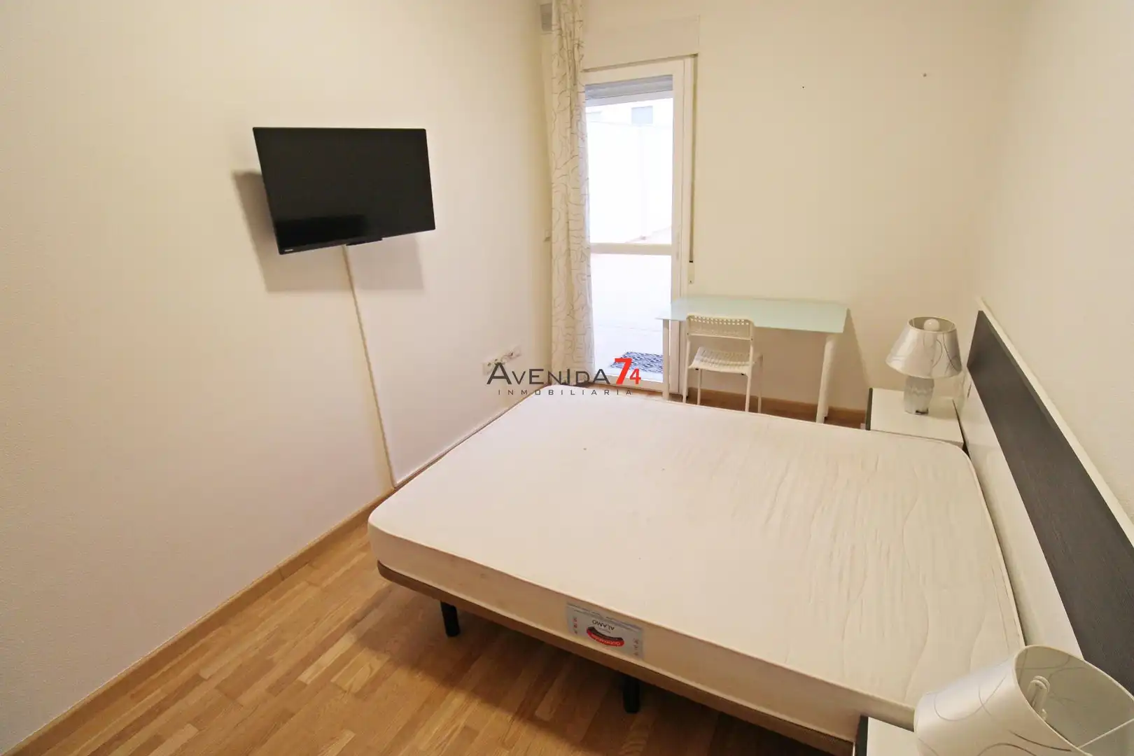 Dormitori de Apartament en venda en Lorca amb Aire condicionat, Terrassa i Moblat
