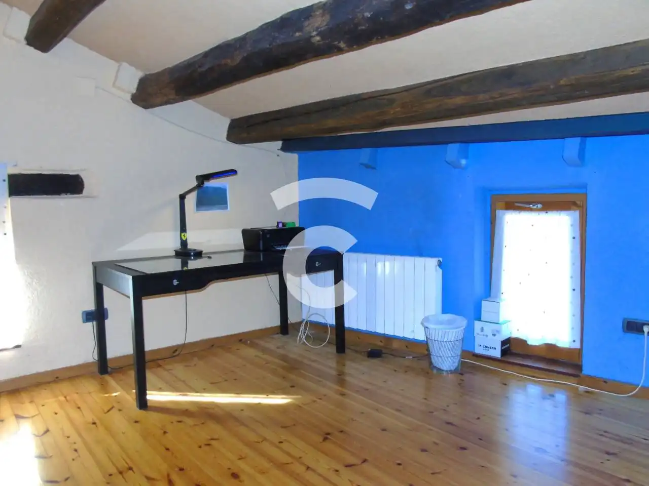 Sala d'estar de Finca rústica en venda en Les Llosses amb Calefacció, Jardí privat i Parquet