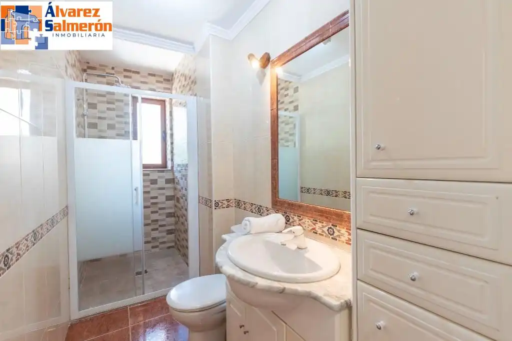 Bathroom of Houses for sale in Albolote  with Air Conditioner, Private garden and Terrace