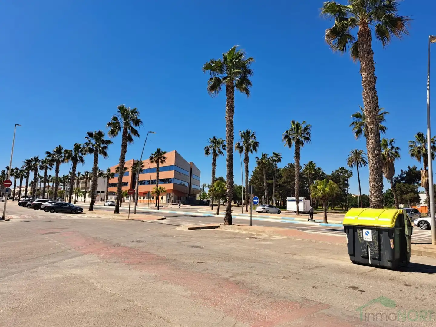 Vista exterior de Casa o xalet en venda en Los Alcázares amb Aire condicionat