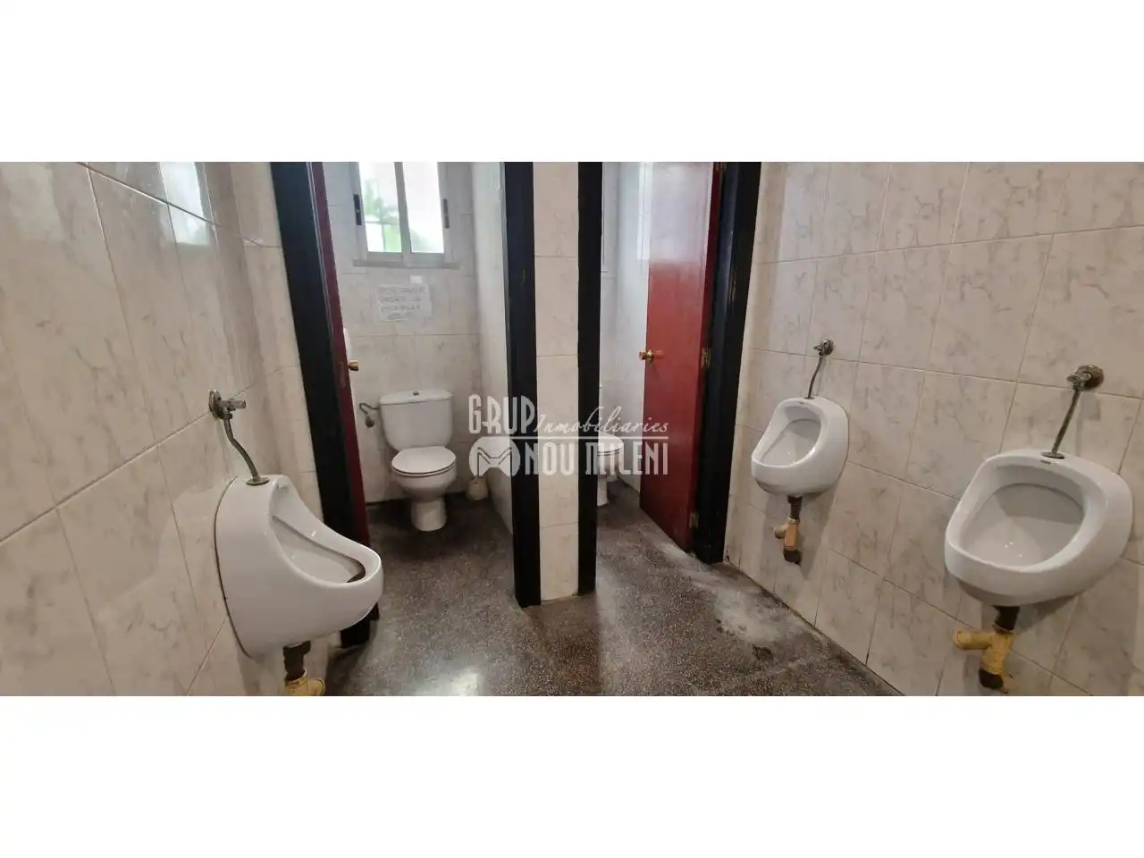 Bathroom of Industrial buildings for sale in Beniparrell