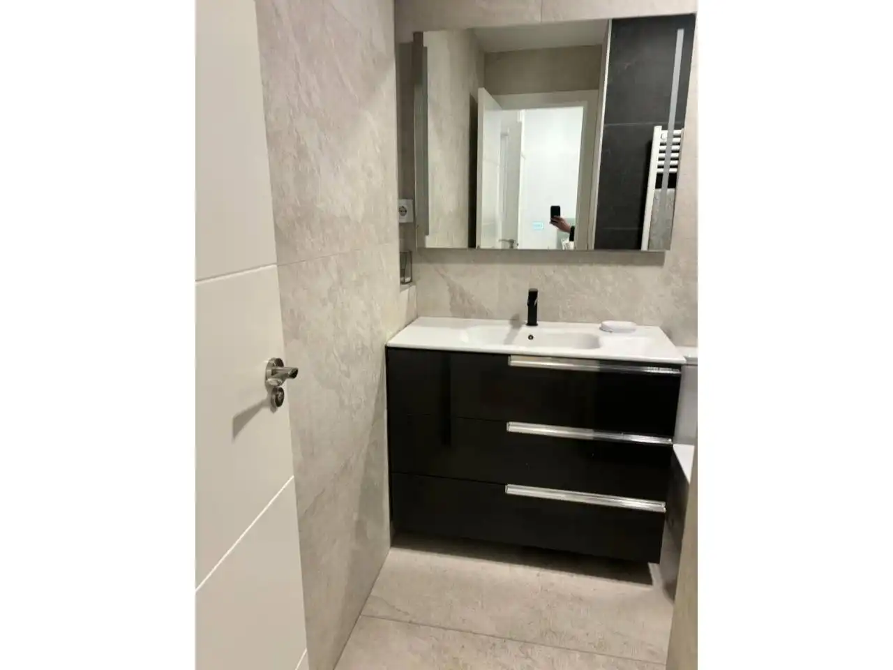 Baño de Piso en venta en Madrid con Calefacción, Terraza y Trastero