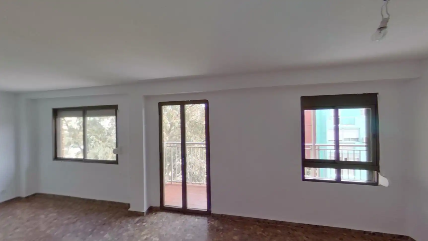 Sala d'estar de Pis en venda en Valencia amb Balcó