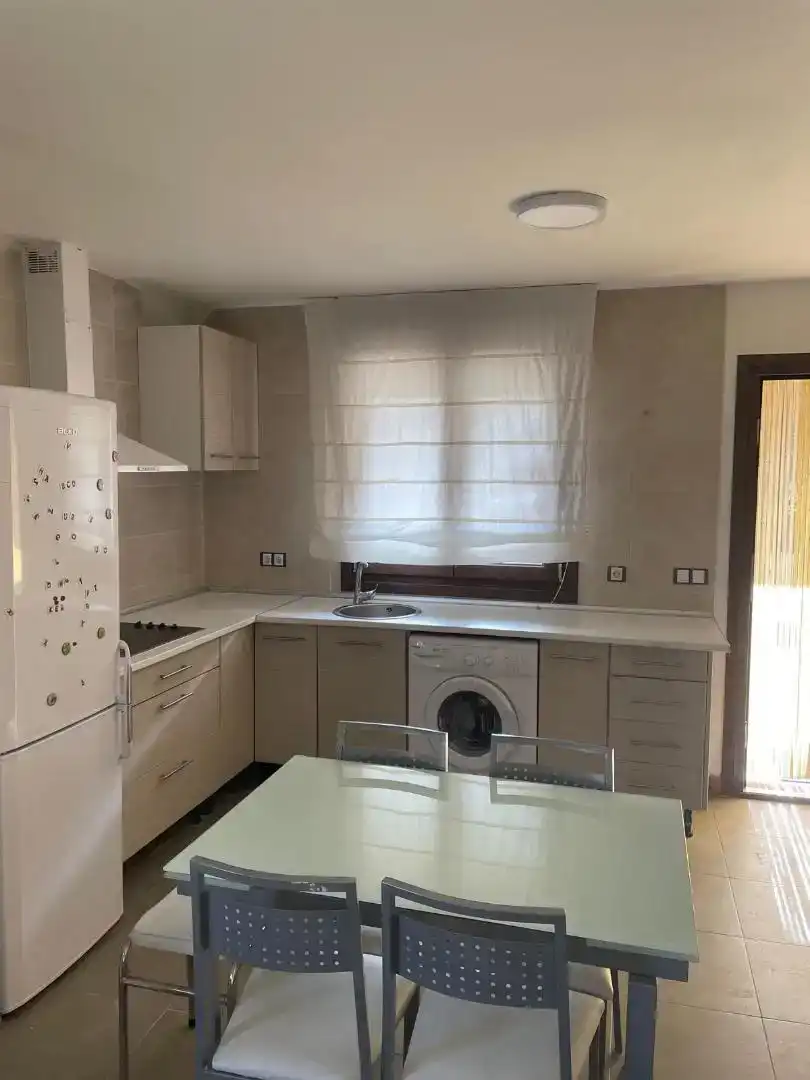 Cocina de Planta baja en venta en Huérmeces con Parquet y Amueblado