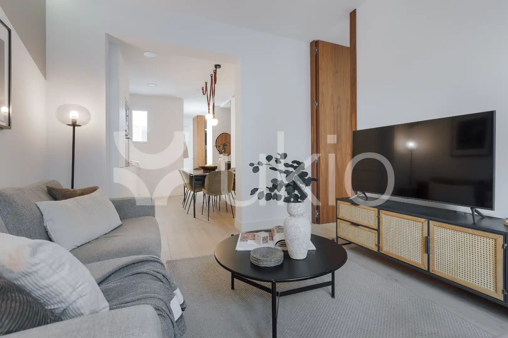 Sala d'estar de Apartament de lloguer en Madrid amb Aire condicionat, Calefacció i Moblat