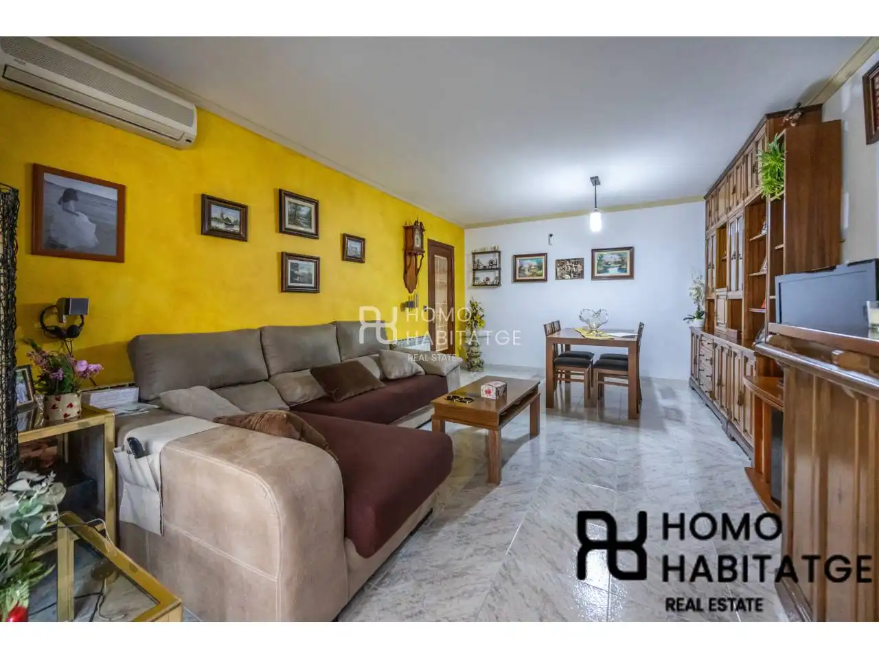 Sala de estar de Piso en venta en Barberà del Vallès con Aire acondicionado, Calefacción y Balcón