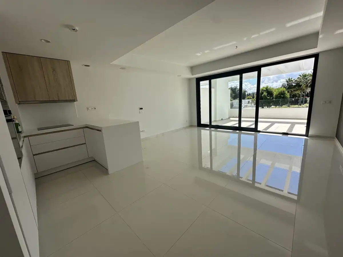Cuina de Pis en venda en Estepona amb Aire condicionat i Terrassa