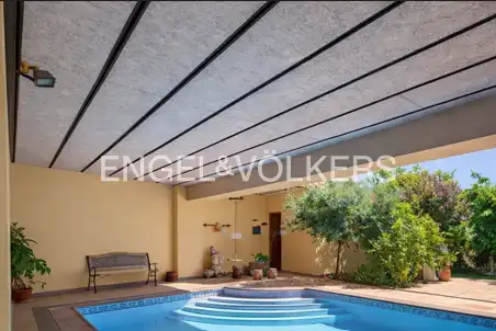 Swimming pool of Houses for sale in Terrassa  with Air Conditioner, Heating and Private garden