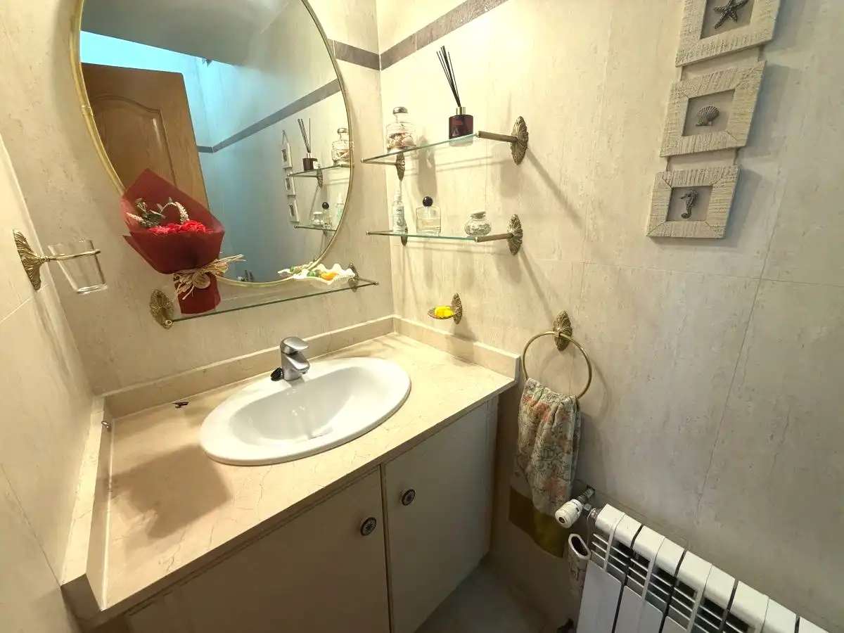 Baño de Casa o chalet en venta en Azuqueca de Henares con Aire acondicionado, Jardín privado y Trastero