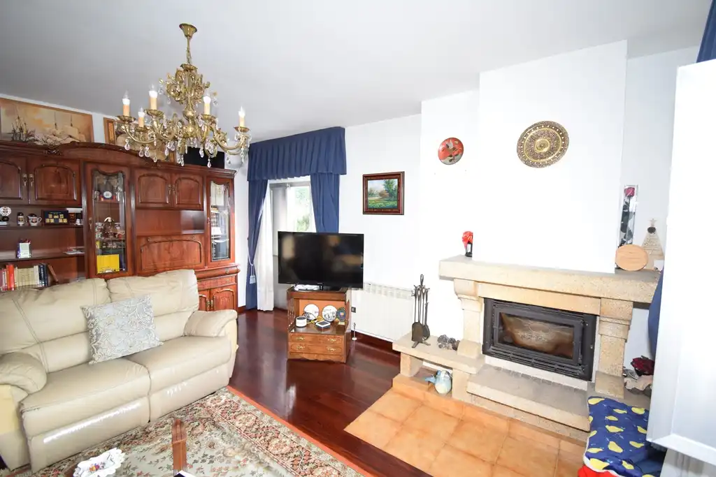 Sala d'estar de Casa o xalet en venda en Fene amb Jardí privat, Terrassa i Moblat