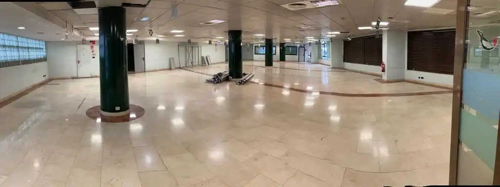 Local comercial en venta en Herriko Plaza, imagen 2