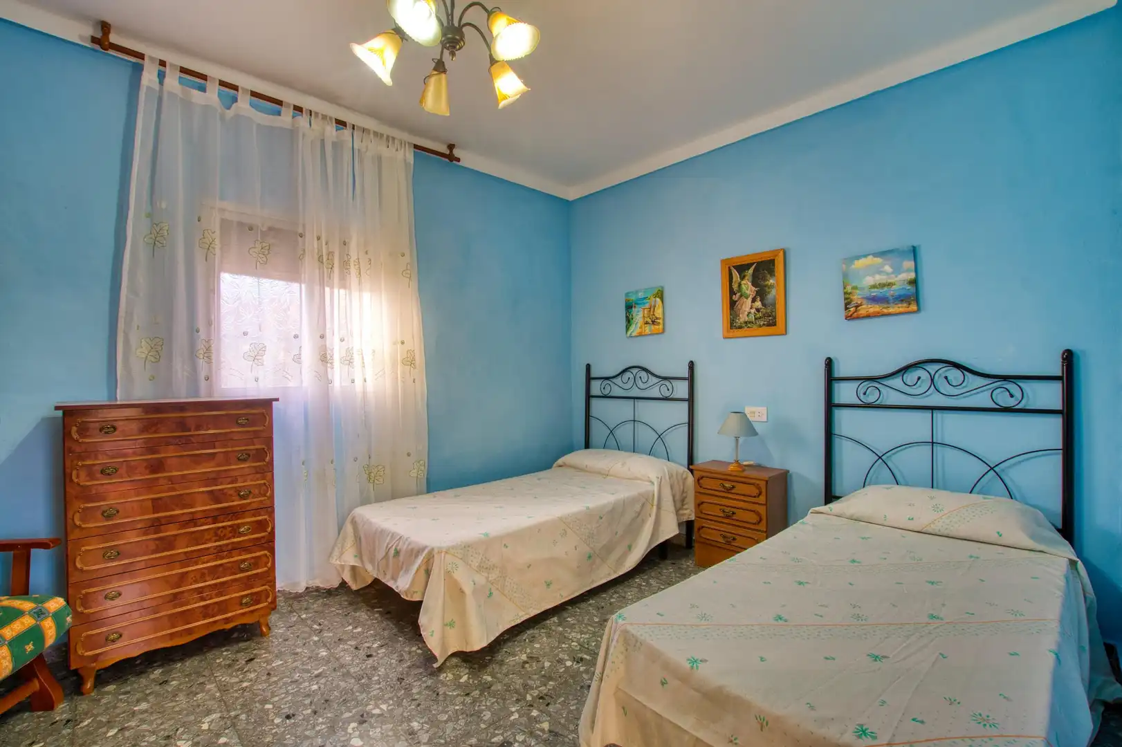 Habitación de Casa adosada en venta en Benamargosa