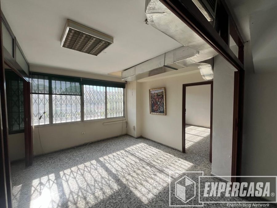 Premises for sale in  Valencia Capital