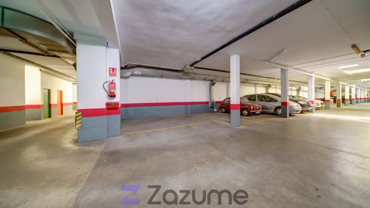 Aparcament de Pis de lloguer en Zaragoza amb Aire condicionat, Calefacció i Jardí privat