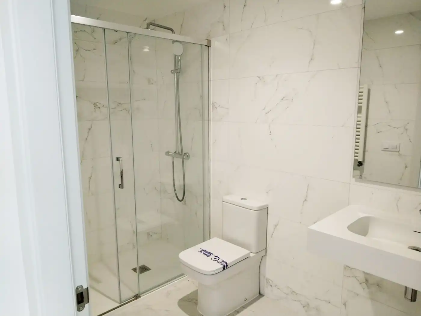 Badezimmer von Wohnung zur Miete in Riazor - Visma
